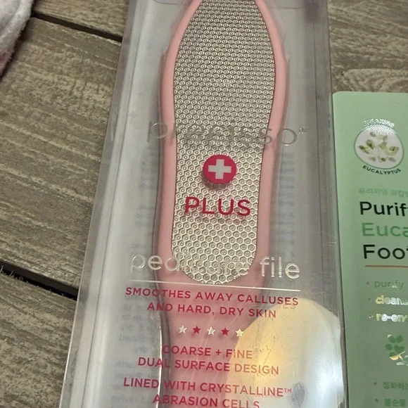 Earth Therapeutics NEW Self-Care Foot and Face Kit - Picture 6 of 7